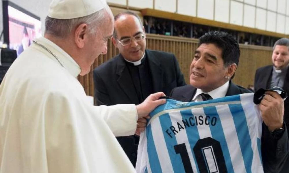 Αποθέωση Πάπα Φραγκίσκου για Μαραντόνα: «Ήταν ένας ποιητής των γηπέδων»